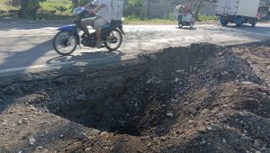 Salah satu Kubangan di Lokasi Proyek PPK. 1.3 yang berpotensi membahayakan